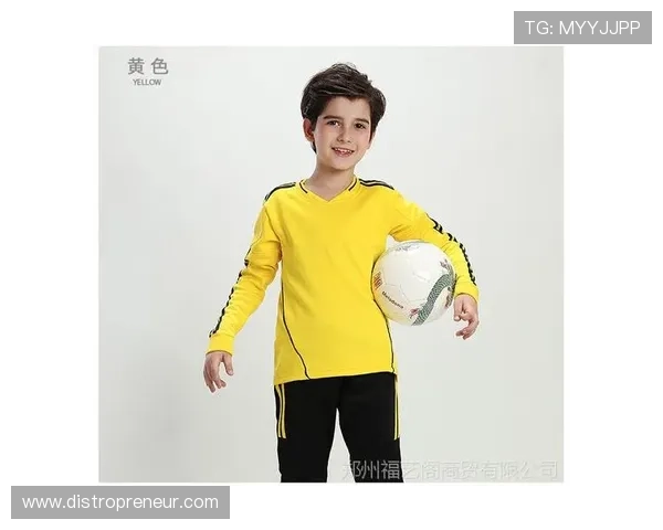 冬季儿童服装新款上市足球明星同款让孩子们尽享运动时尚魅力